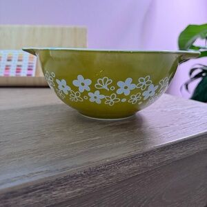 Vintage Pyrex Spring Blossom Medium Bowl